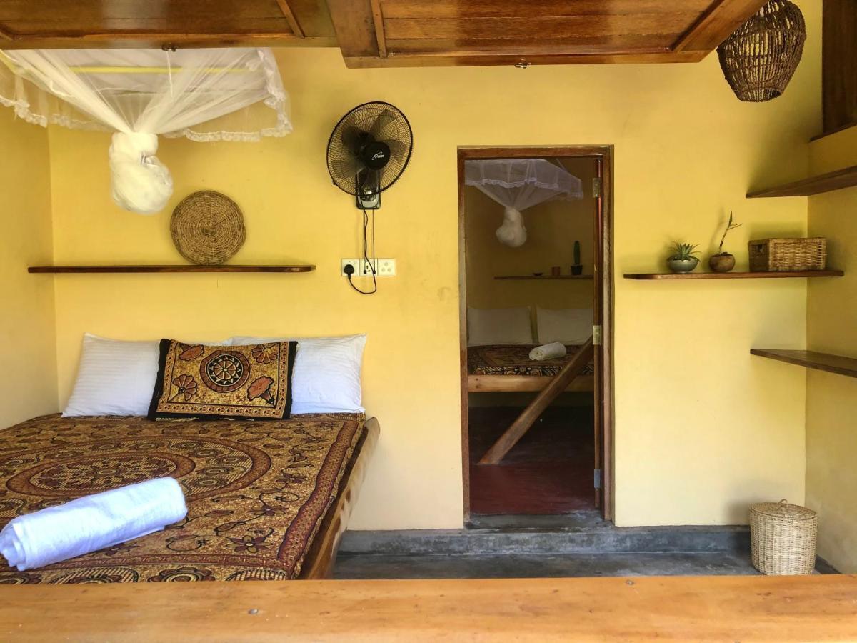 Kite House Cafe Bed & Breakfast Kalpitiya Exterior photo