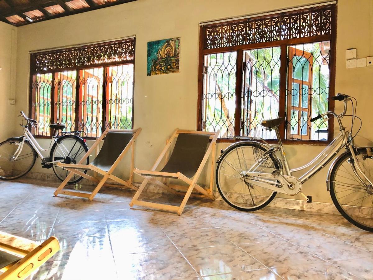 Kite House Cafe Bed & Breakfast Kalpitiya Exterior photo