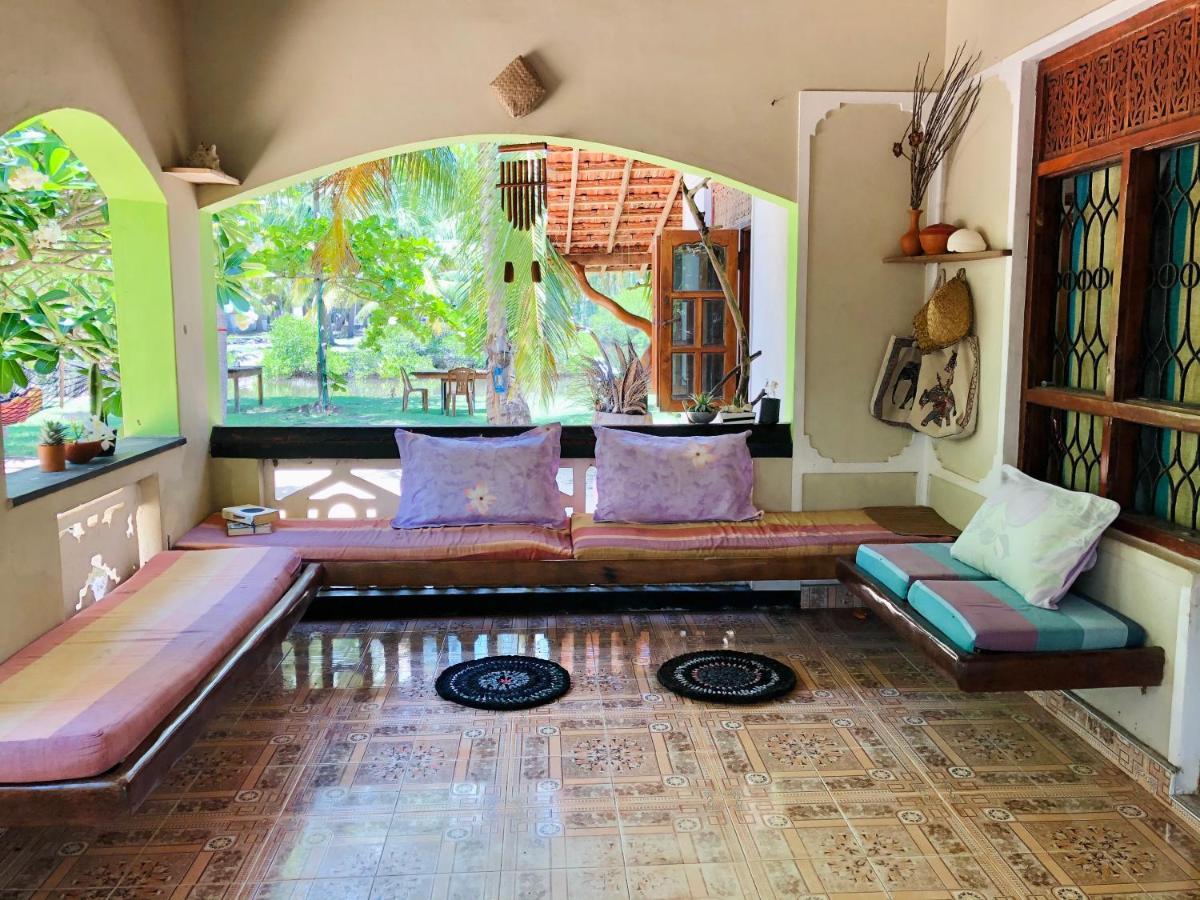 Kite House Cafe Bed & Breakfast Kalpitiya Exterior photo