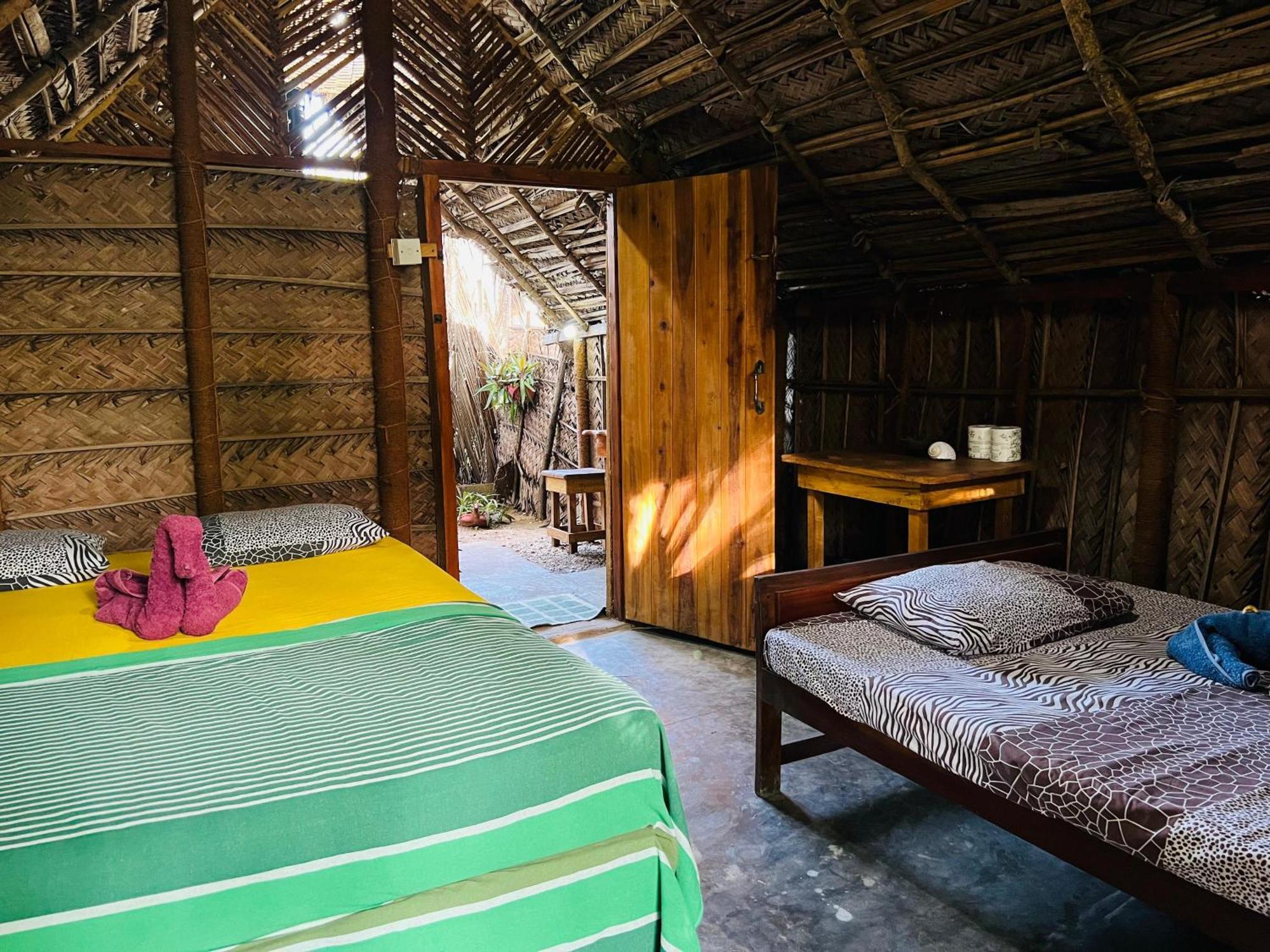 Kite House Cafe Bed & Breakfast Kalpitiya Exterior photo